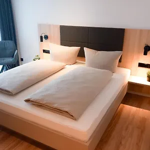 https://holi-hostel-hotel.find-berlin-hotels.com